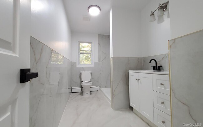 Building Photo - 3 Carroll Ct