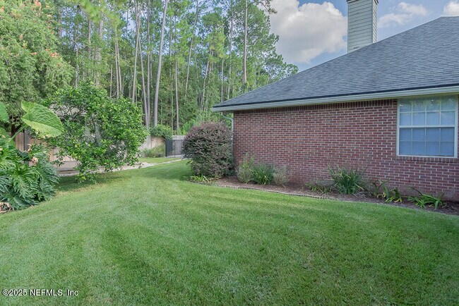 Building Photo - 1737 Heatherwood Dr