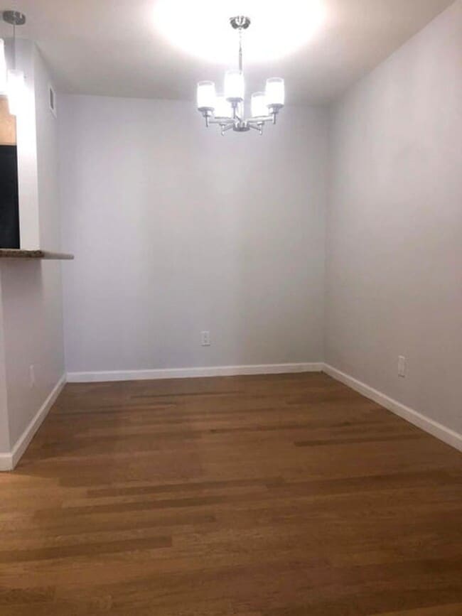 Building Photo - Welcome to your new cozy and spacious home!