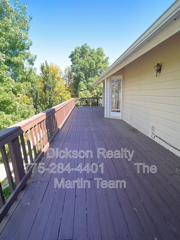 Building Photo - 3245 Marthiam Ave