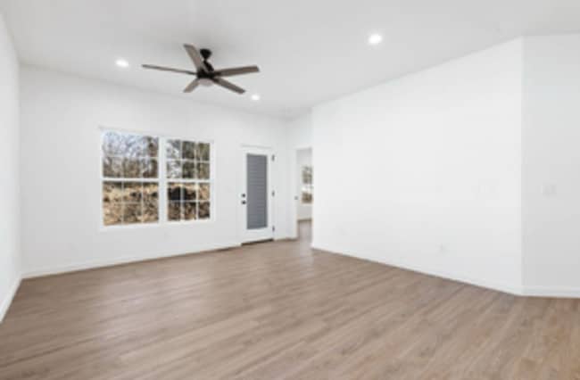 Building Photo - New Home! Photos Are Of Similar Property