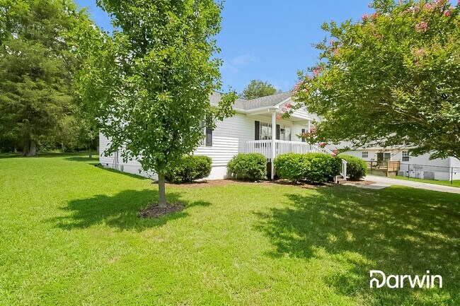 Primary Photo - 100 Birch Tree Ln