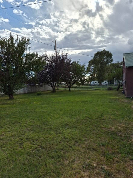 Building Photo - 665 Greenleaf St
