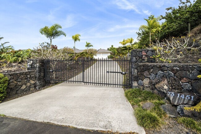Building Photo - Luxurious Oceanview Getaway w/Private Pool...