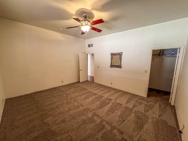 Building Photo - Single Story Foothills Home with Brand New Carpet in all Bedrooms!