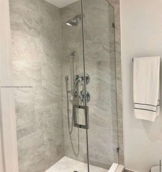 Building Photo - 488 NE 18th St