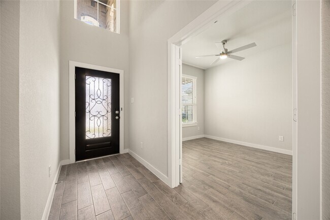 Building Photo - 27118 Peaceful Cv Dr