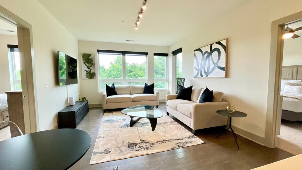 Building Photo - 7480 Carriage Hills Dr