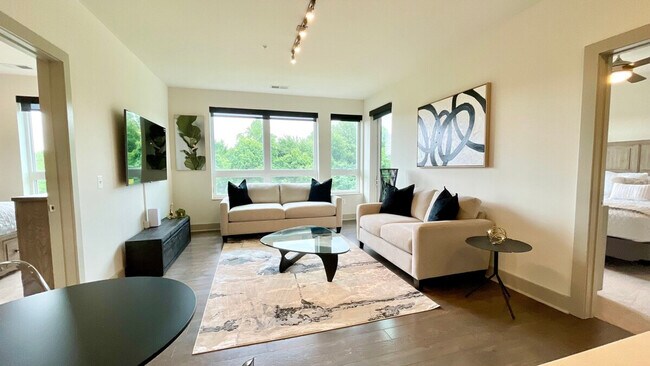 Building Photo - 7480 Carriage Hills Dr