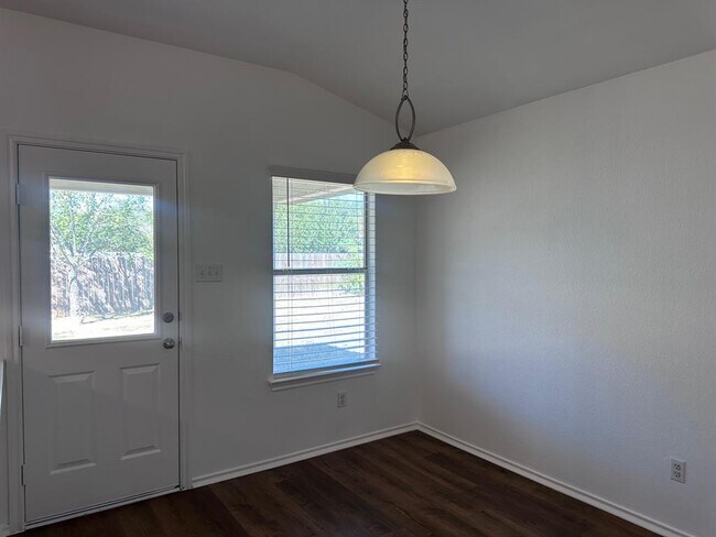 Building Photo - 12720 Waynespur Ln