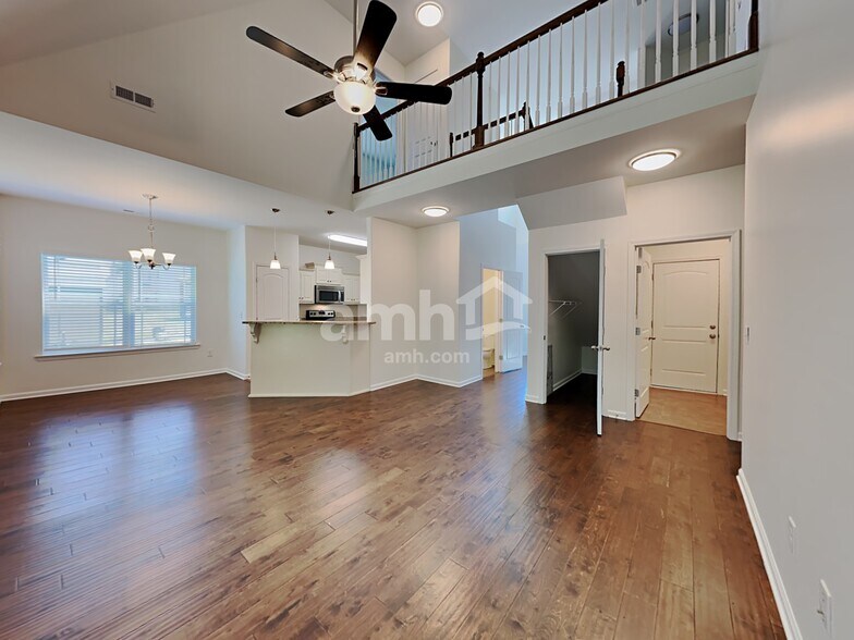 Building Photo - 300 Winding Branch Ct