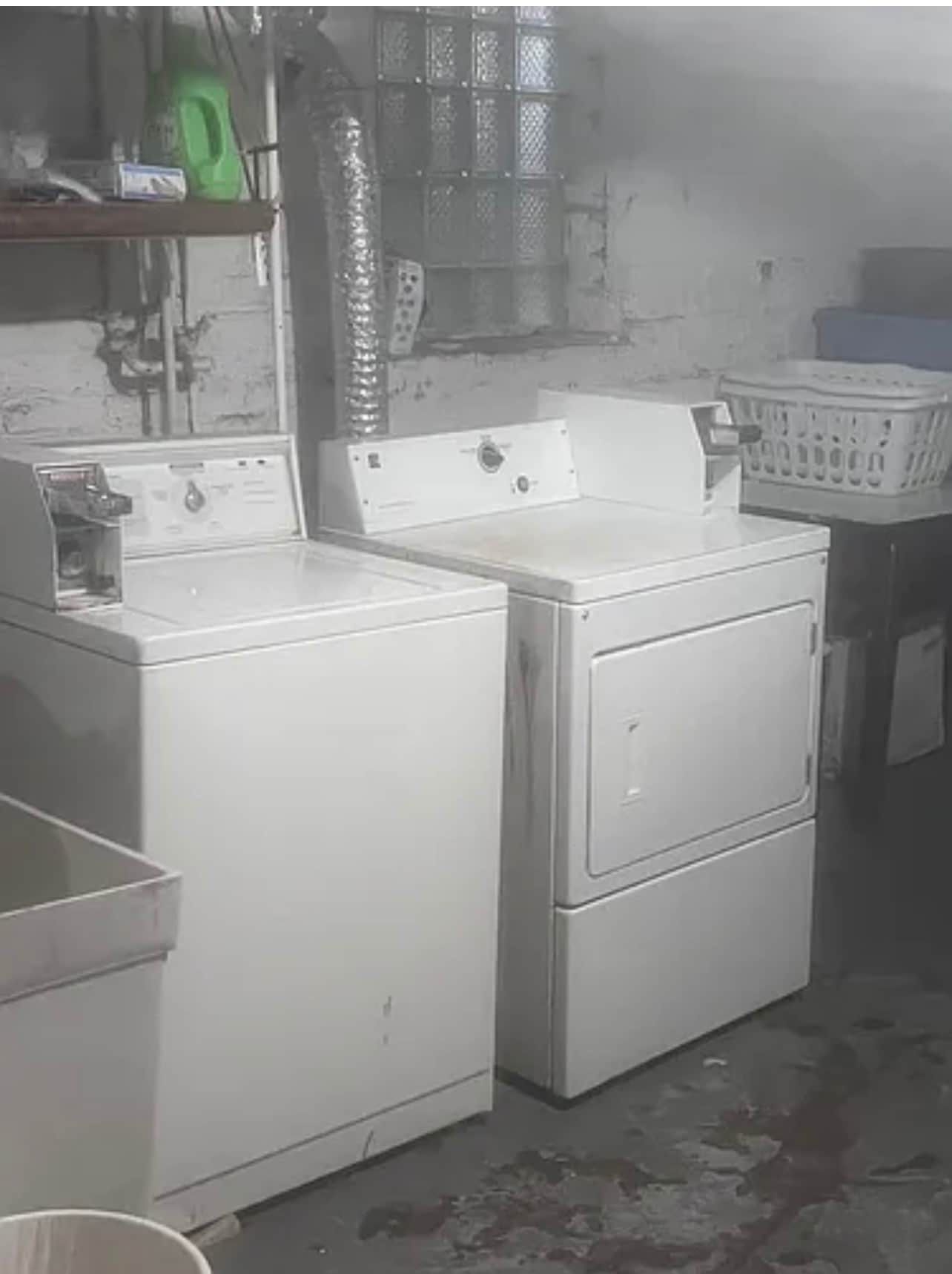 Laundry - 5021 W Belden St