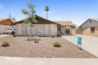 Building Photo - 4716 S Kenwood Ln