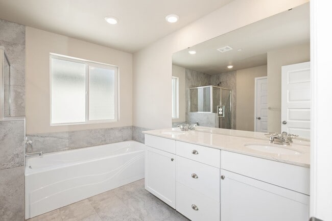 Building Photo - Beautiful 5Bd home in  Marysville