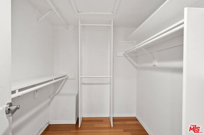 Building Photo - 1011 Pacific St