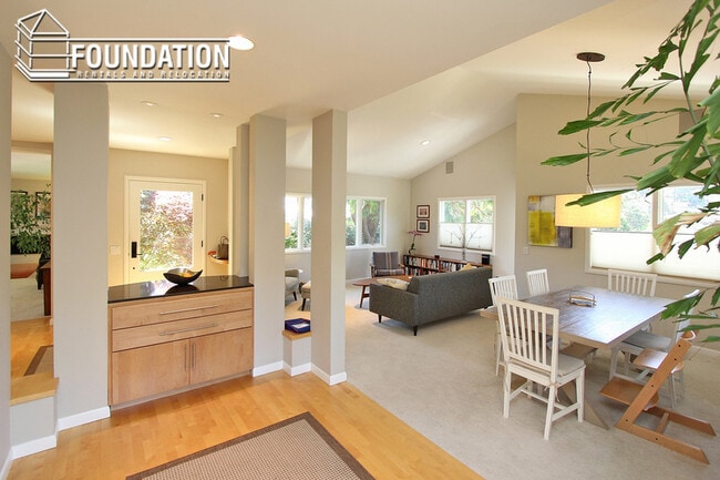 Building Photo - 133 Tiburon Blvd