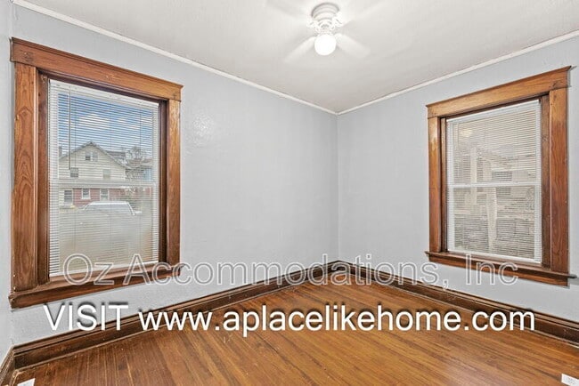 Building Photo - 3523 St John Ave