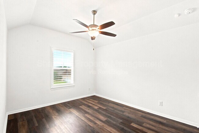 Building Photo - 1202 Vilamoura Ct