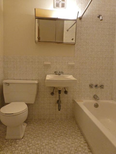 Building Photo - 335 Washington St