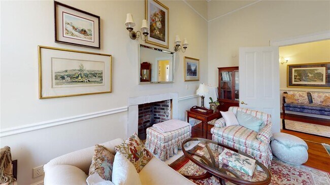 Building Photo - 648 Clayton St