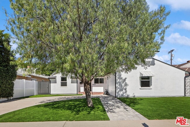 Building Photo - 12849 Tiara St