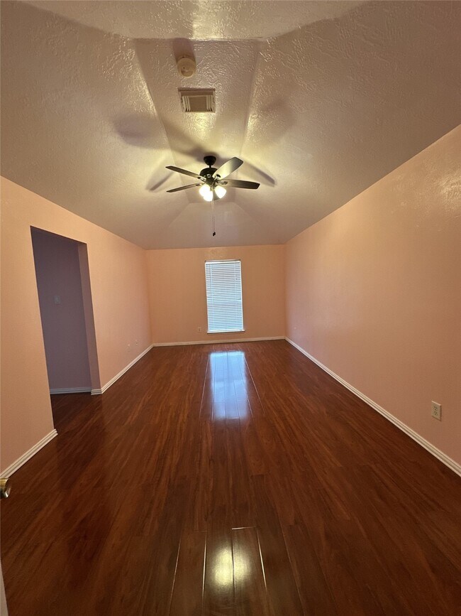 Building Photo - 11734 Birch Meadow Dr