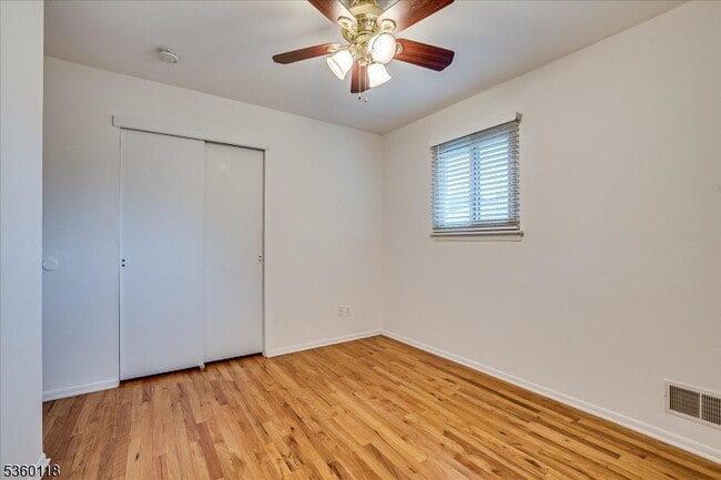 Building Photo - 18 Van Buren Ave