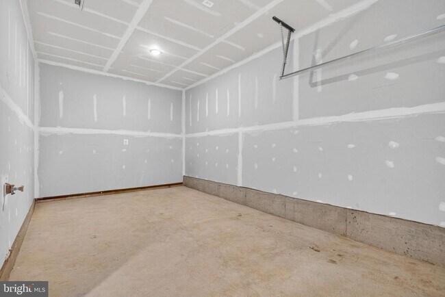 Building Photo - 2604 Cougar Ln