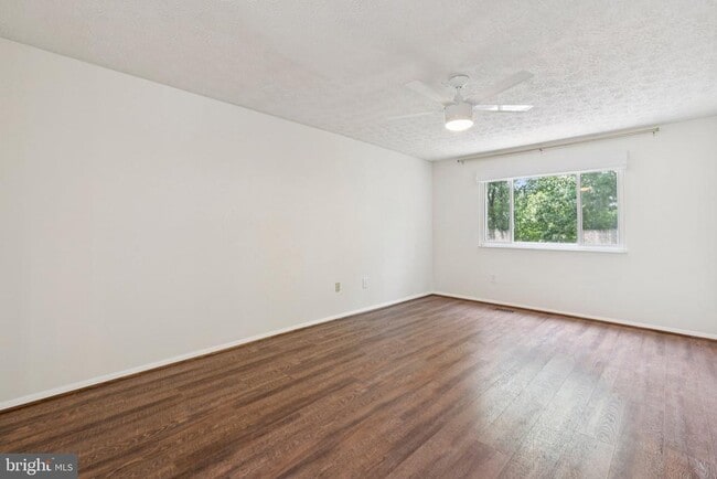Building Photo - 115 S Dickenson Ave