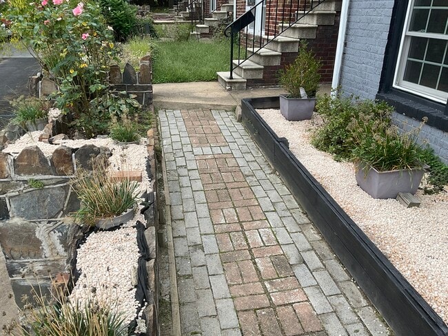 Building Photo - 4320 Sheldon Ave