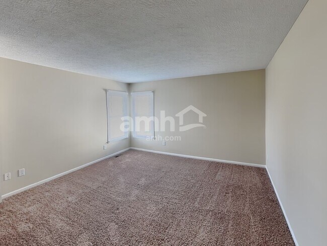 Building Photo - 279 Rockmill St