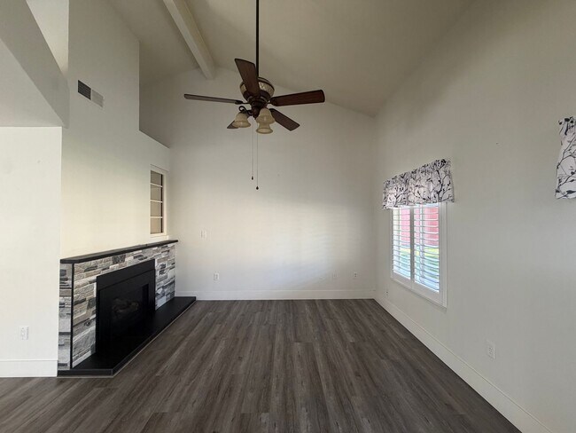 Building Photo - 12306 Andes Ave
