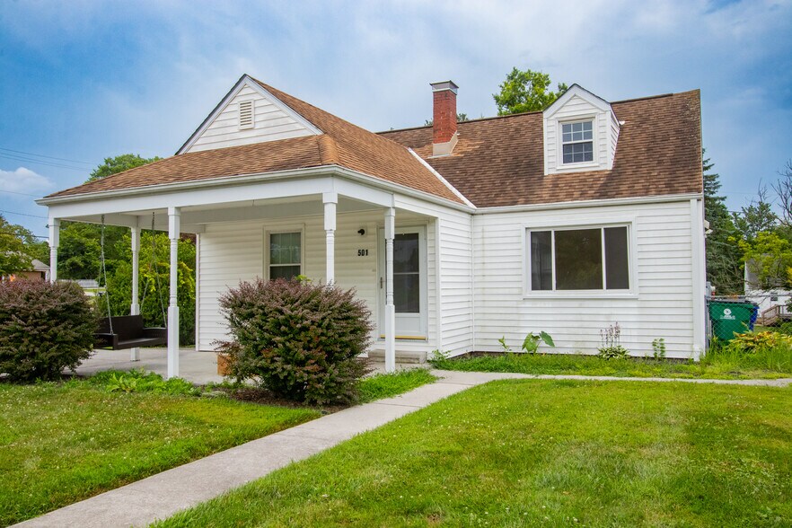 Building Photo - 501 Fairview Ave