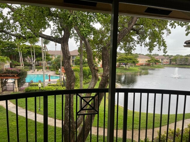 Building Photo - 4191 N Haverhill Rd