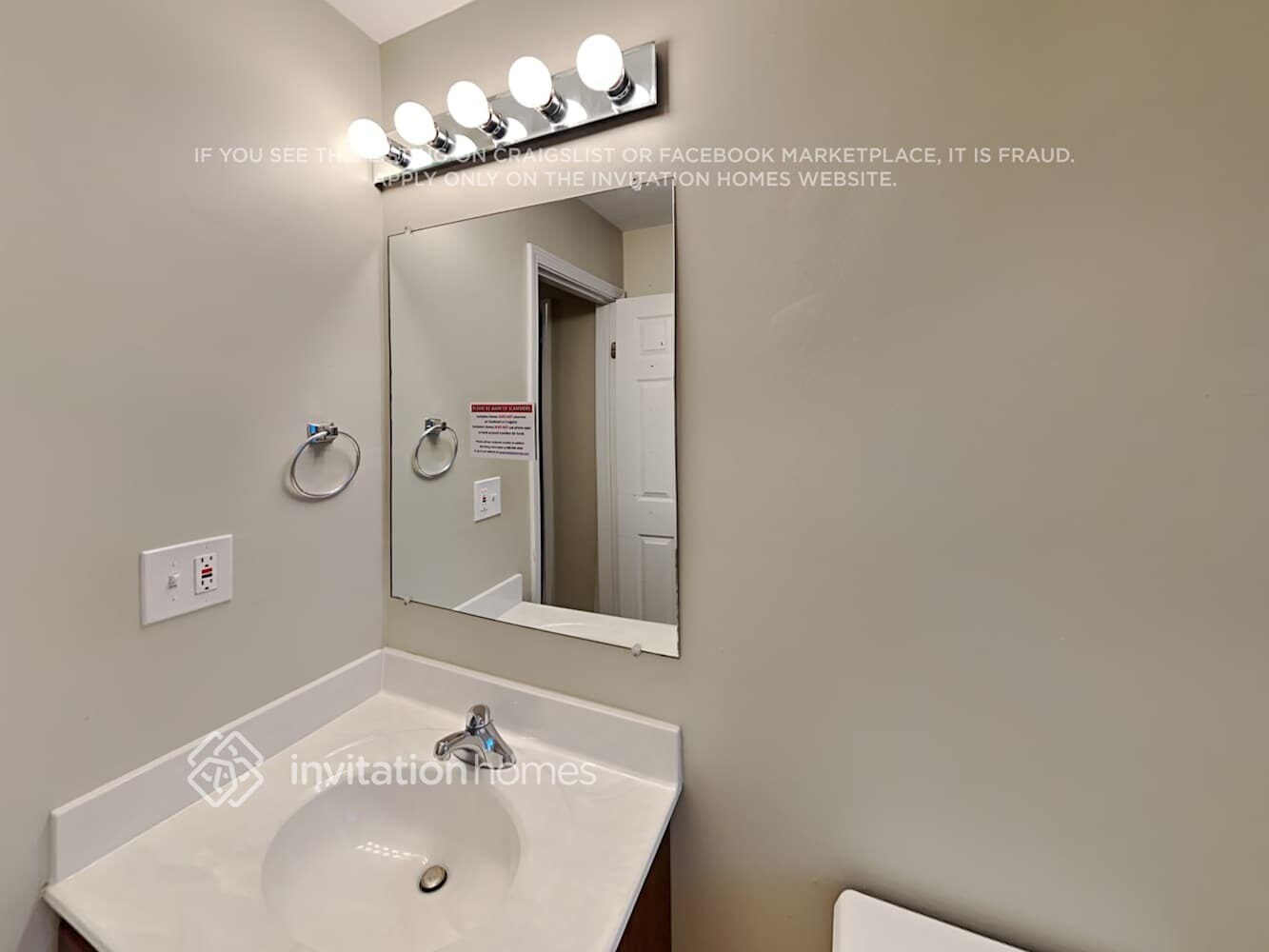 Building Photo - 26W064 Harrison St