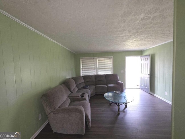 Building Photo - 707 Battle Creek Rd