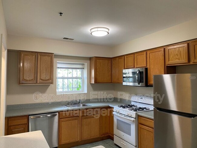 Building Photo - 141-143 Norfolk Street - 1 - 1 Standard North