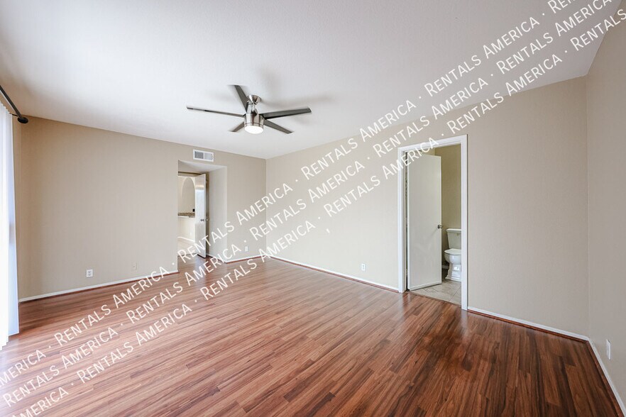 Building Photo - 6631 N 84th Dr