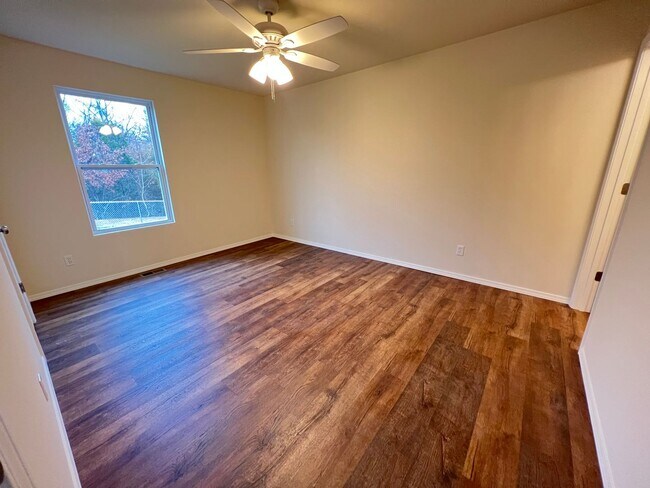 Building Photo - NEW CONSTRUCTION!