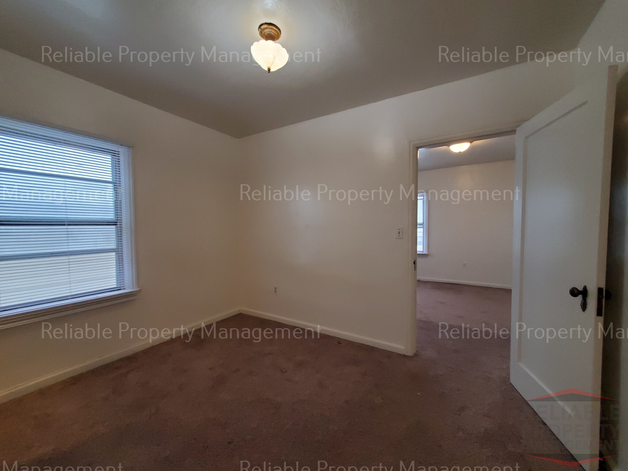 Building Photo - 509 N Water Ave