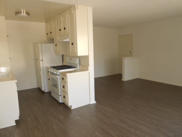 Floorplan - 1806 CORINTH AV