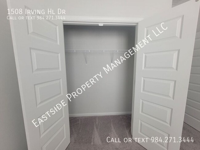 Building Photo - 1508 Irving Hl Dr