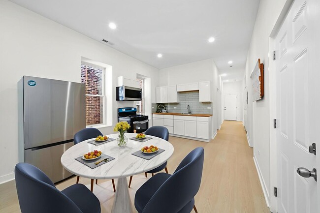 Building Photo - 3037 W Lexington St