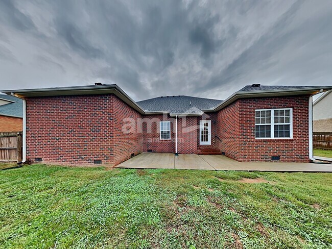 Building Photo - 519 Agate Dr