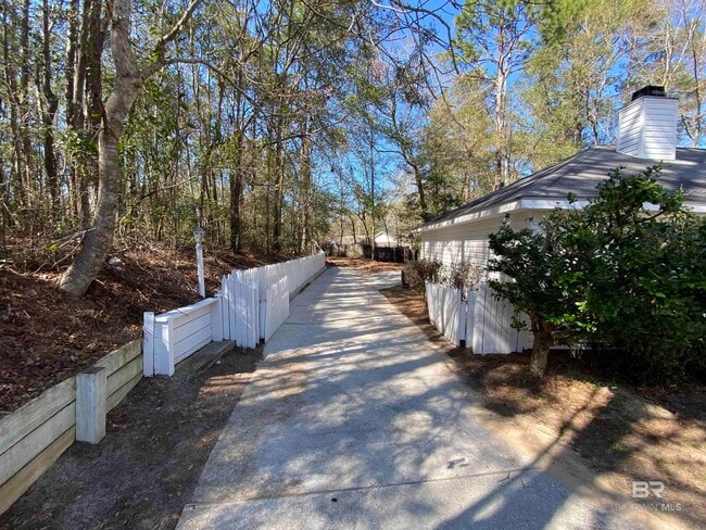 Building Photo - 249 Ridgewood Dr