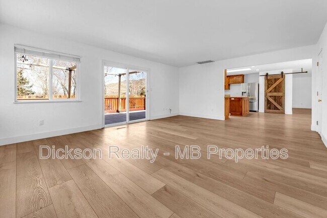 Building Photo - 7245 Pembroke Dr