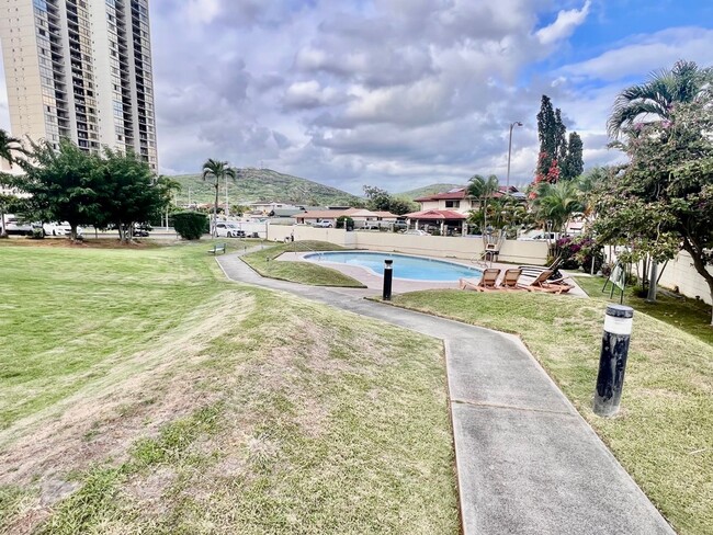 Building Photo - Horizon View Tower/2 BD/2 BA/1 PK