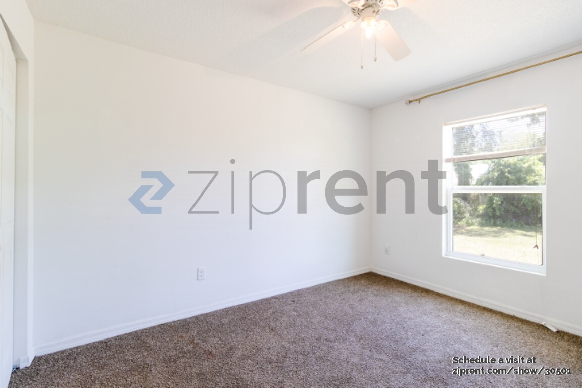 Building Photo - 1345 17th Ln SW