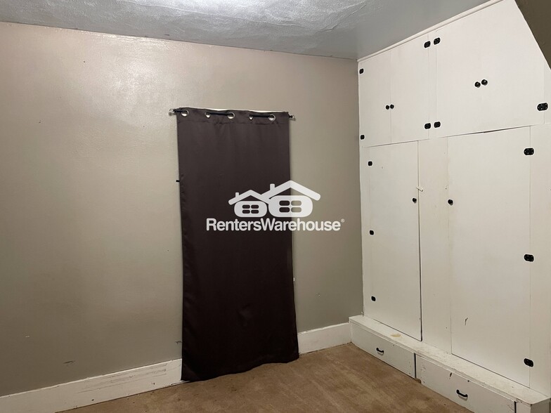 Building Photo - 1053 23rd Ave