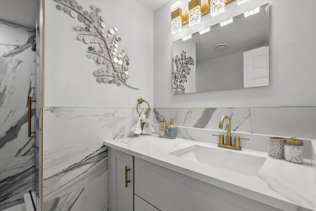 Building Photo - 3-Bedroom Punta Gorda Retreat with Marble Finishes & Stylish Furnishings!"